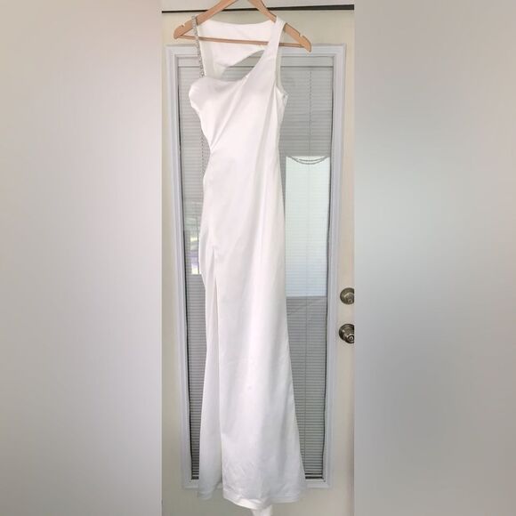 Faviana Candlelight Matte Satin Open Back Formal Dress Bridal Minimalist Size 4 - Picture 1 of 16